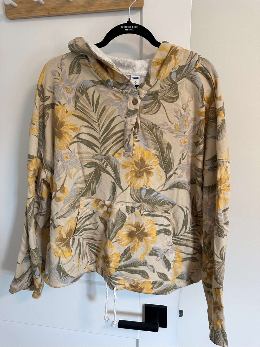 Old navy  Hooded Pullover in Beige and Yellow